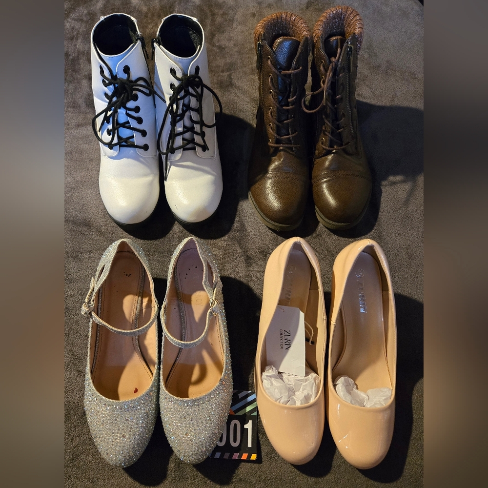 Lot/Bundle of 4 Womens Footwear Boots/Heels (9)